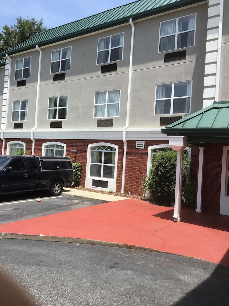 Hotel Baymont By Wyndham Sumter Exterior foto