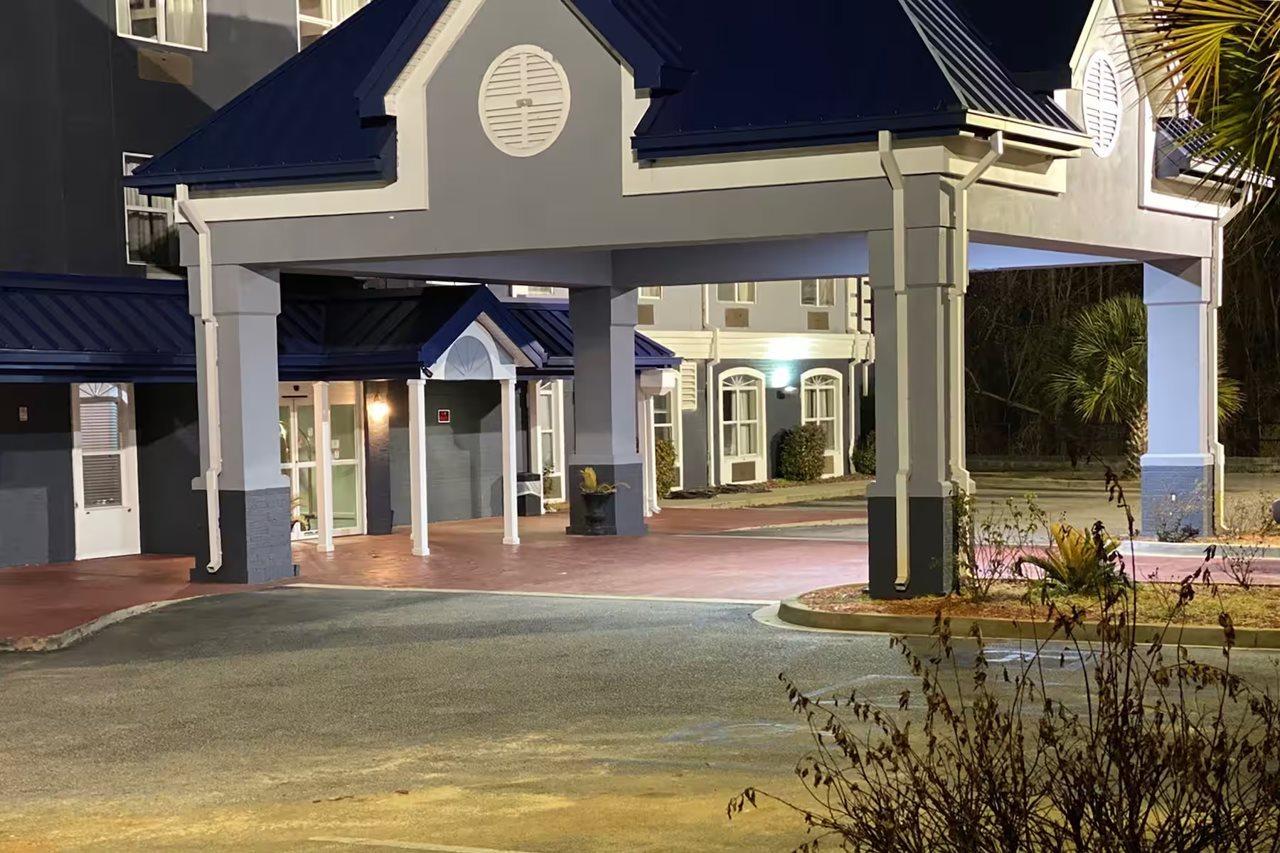Hotel Baymont By Wyndham Sumter Exterior foto